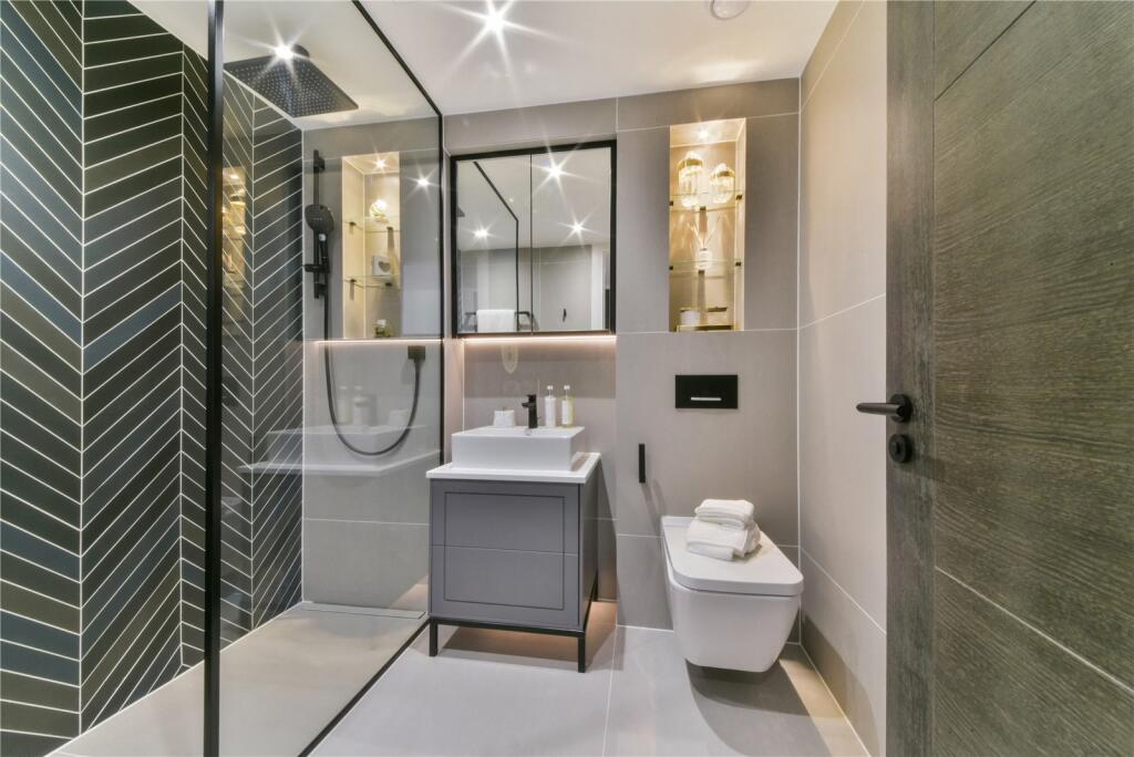 32 Walton Clark Hous