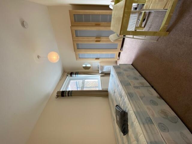 1 Whippingham Street Bedroom 2