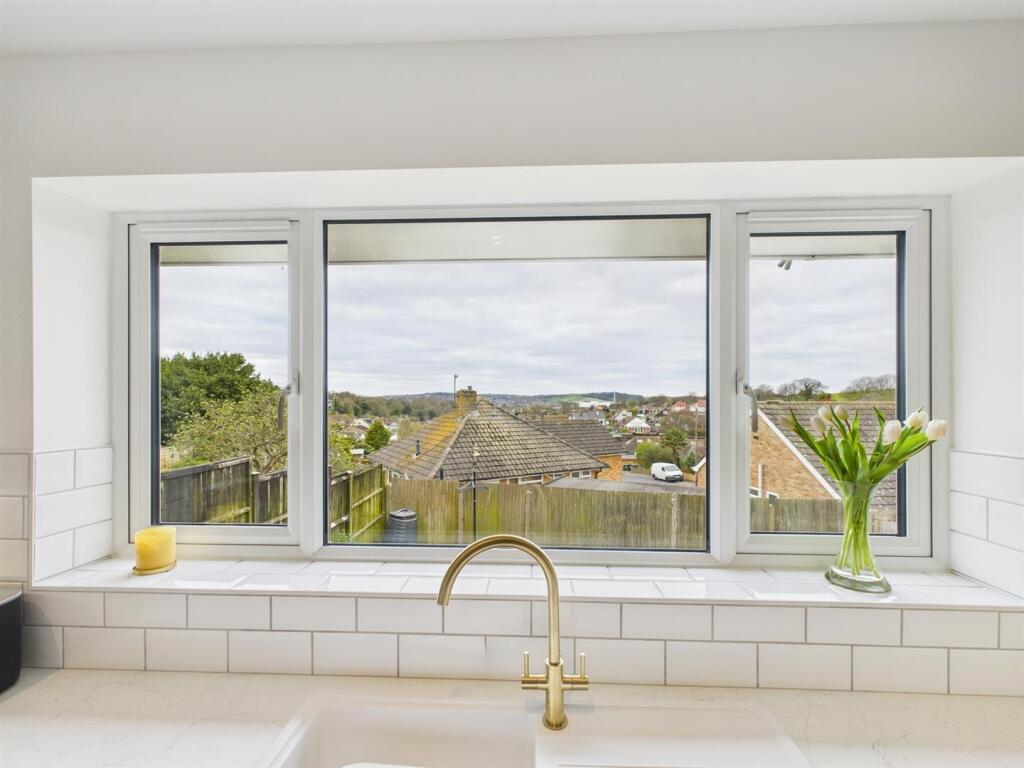 kitchen window .jpg