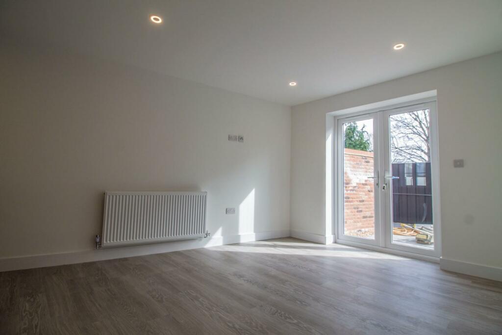 Apartment 1_Saddler's Court [Open-Plan Living Room