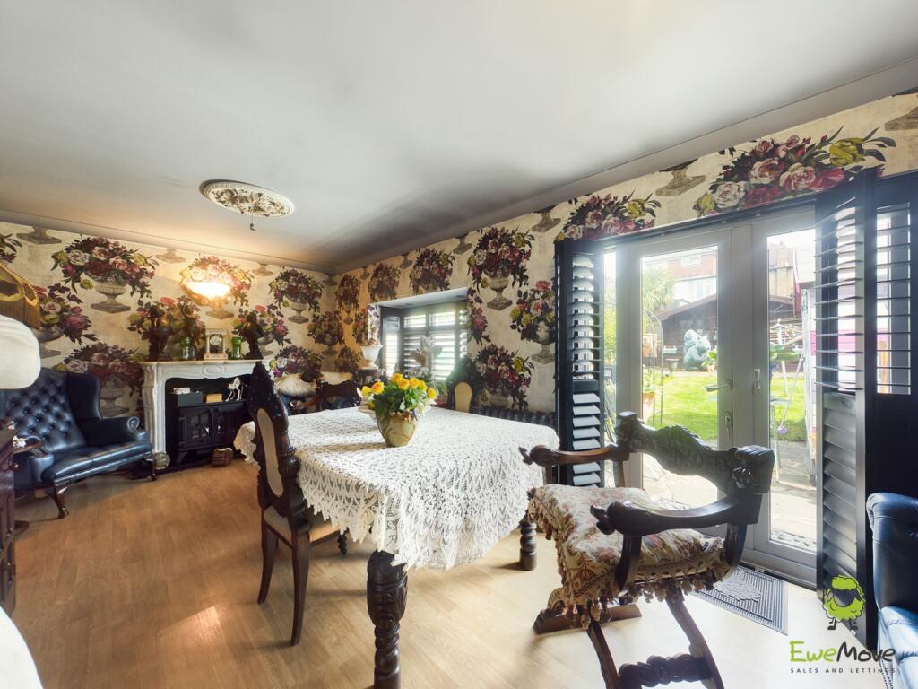 CAM00570P1-PR0192-STILL09