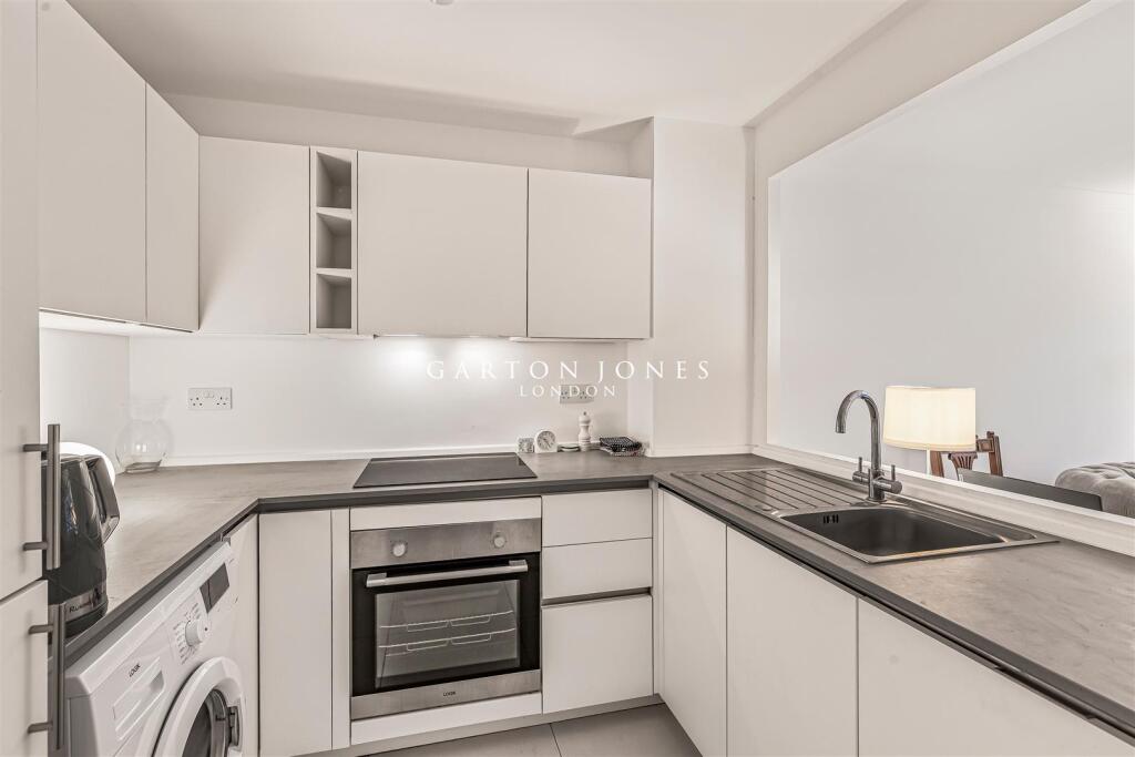 Kitchen.JPG
