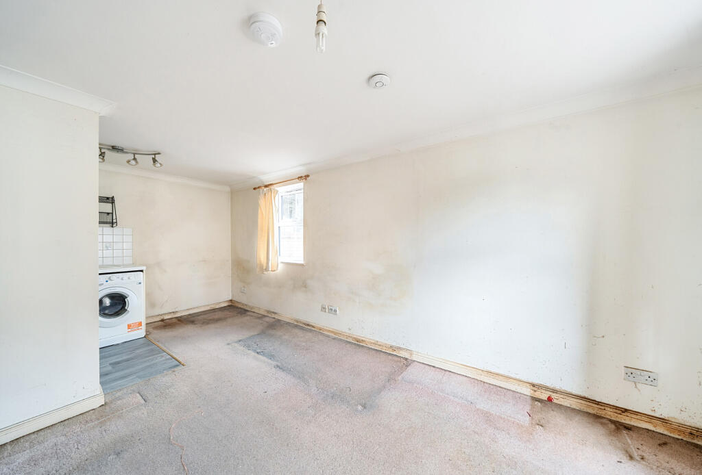 1316275-6-685bbae...