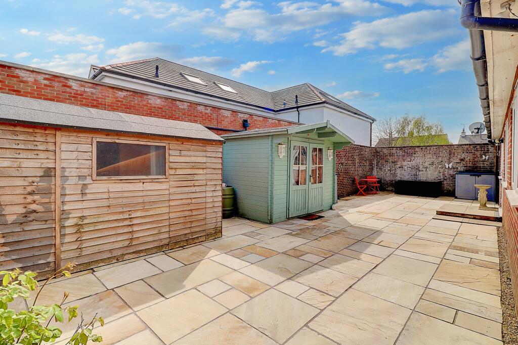 Shed &amp; Summer House