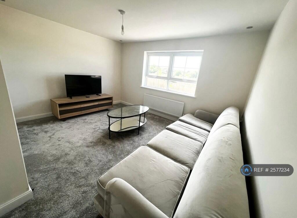 Bedroom 1/Living Room
