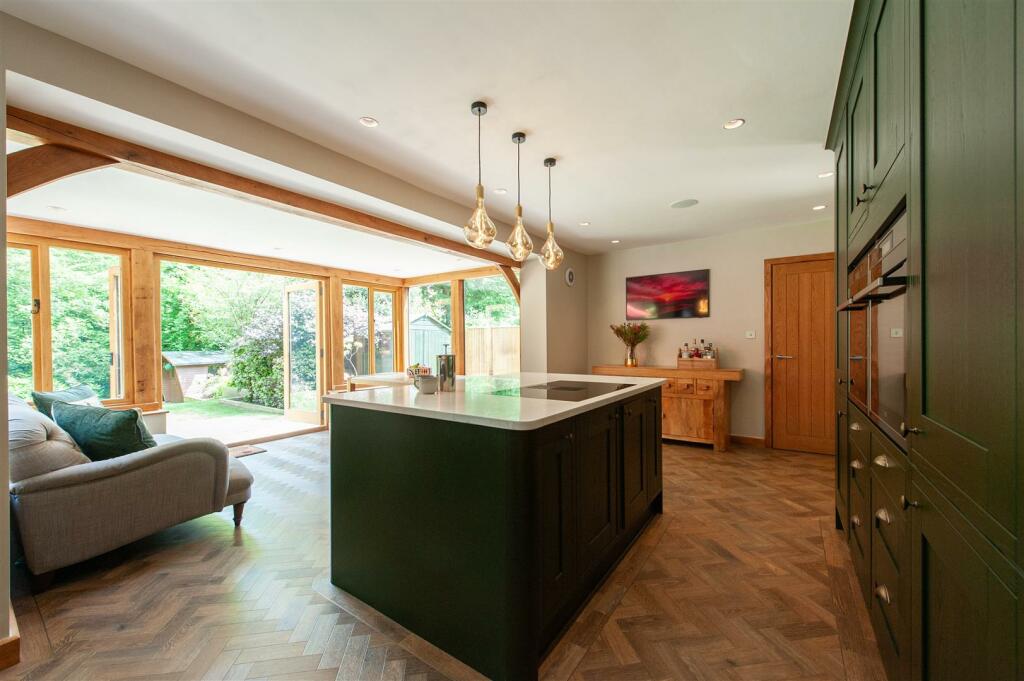 Kitchen..jpg