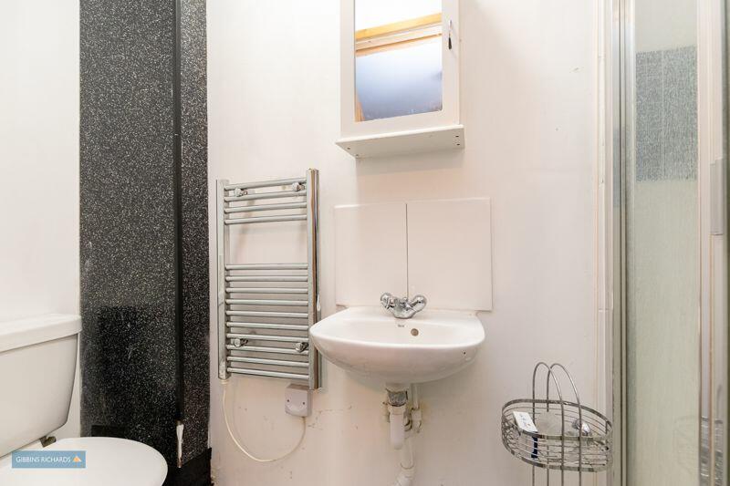 Garage Annexe - Shower Room