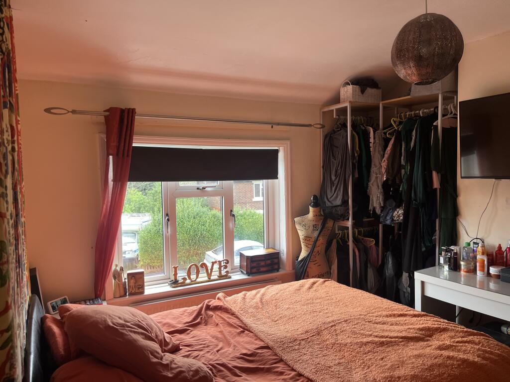 Master Bedroom.JPG