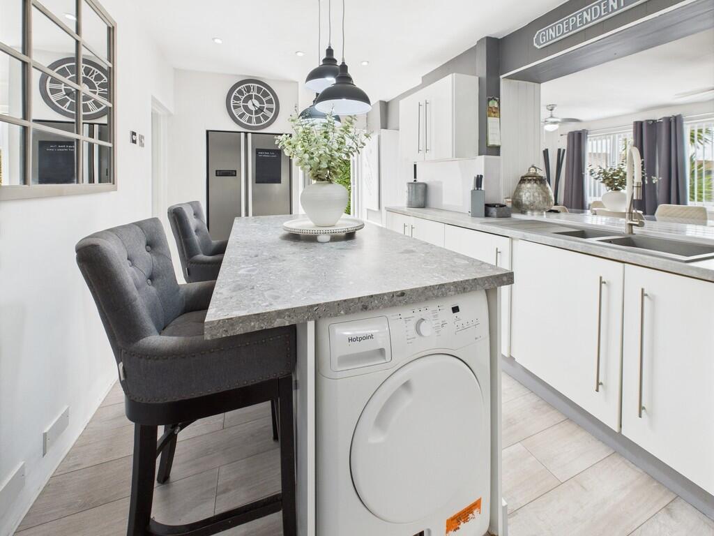 CAM03974G0-PR0191...