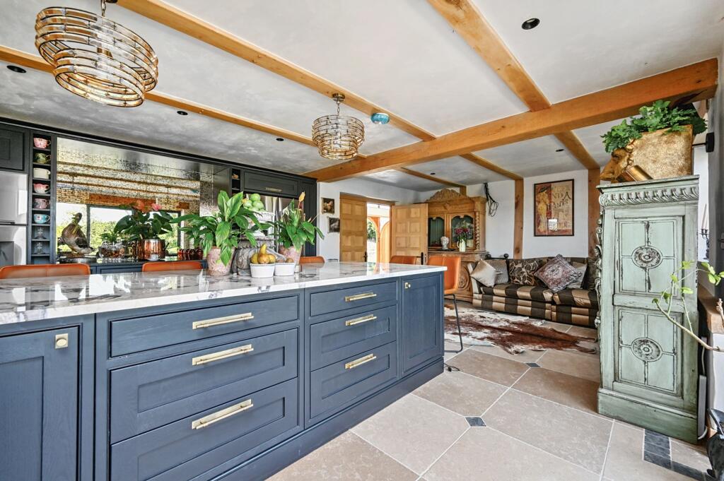 Kitchen/Breakfast Room