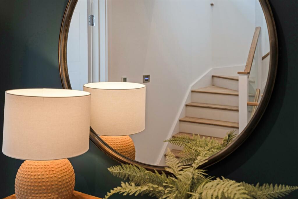 304 Sandbanks Road 327170 - (17).jpg