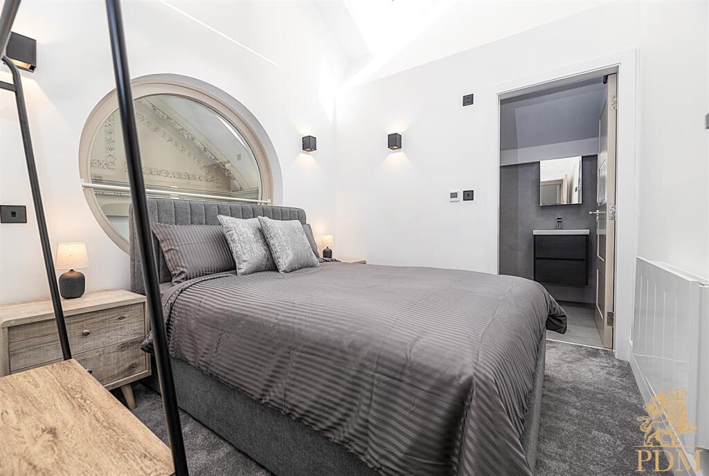 Apt 7, 33 Long Row, Nottingham City Centre (15 of 