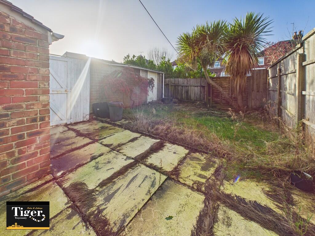 CAM02176G0-PR0768...