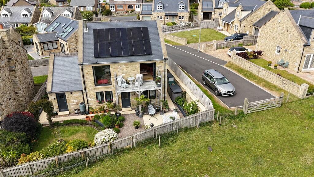 Tern House - Dron...