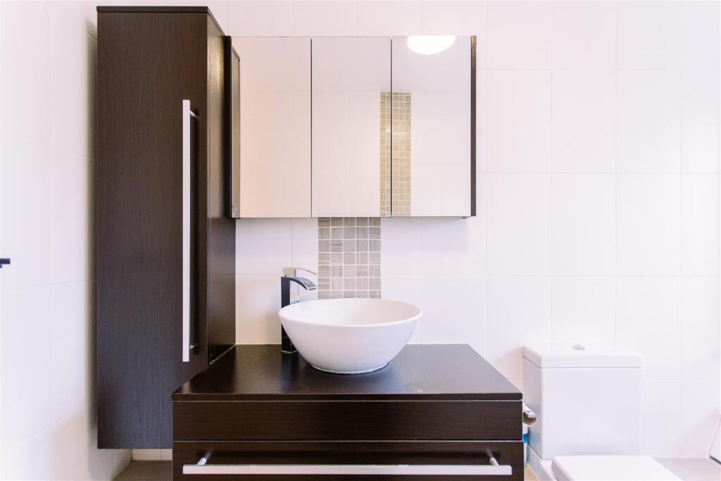 MB_pembroke hall_hendon_davies davies-18.jpg