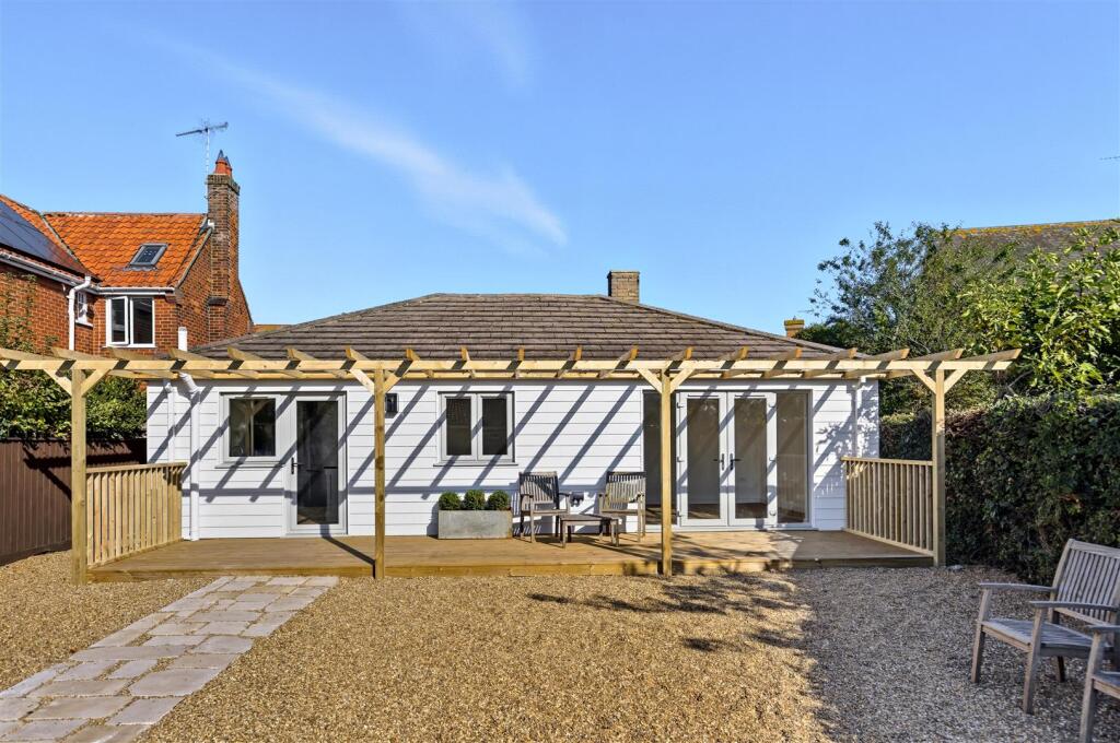 19 Halesworth Road 20.jpg