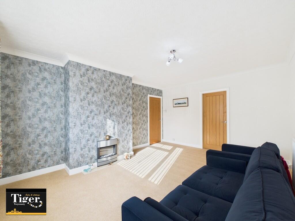 CAM02176G0-PR0496...