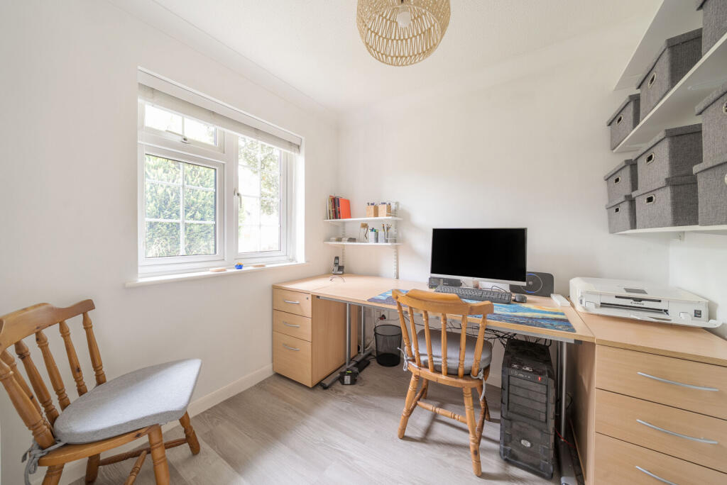 1304901-14-6846f3...