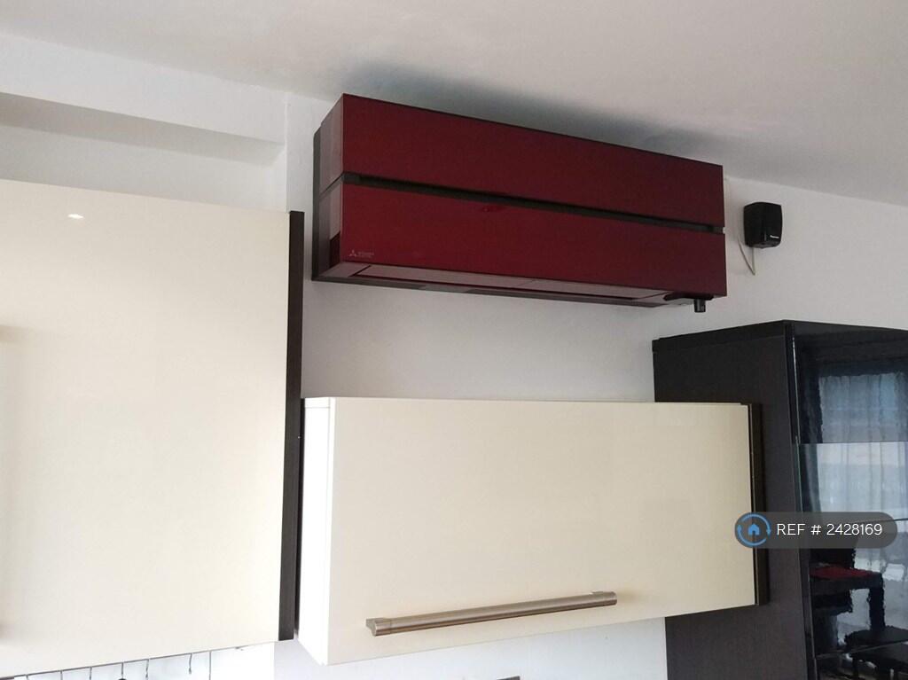 Lounge Climate Control