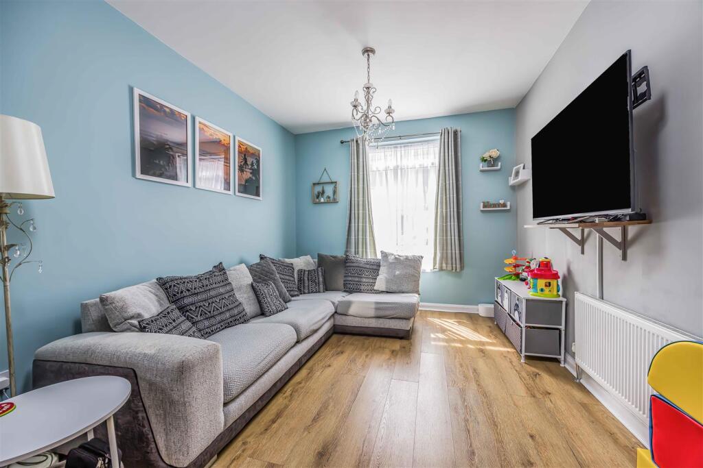 21 Toronto Road, Fratton-Small-PorticoMarketing-So