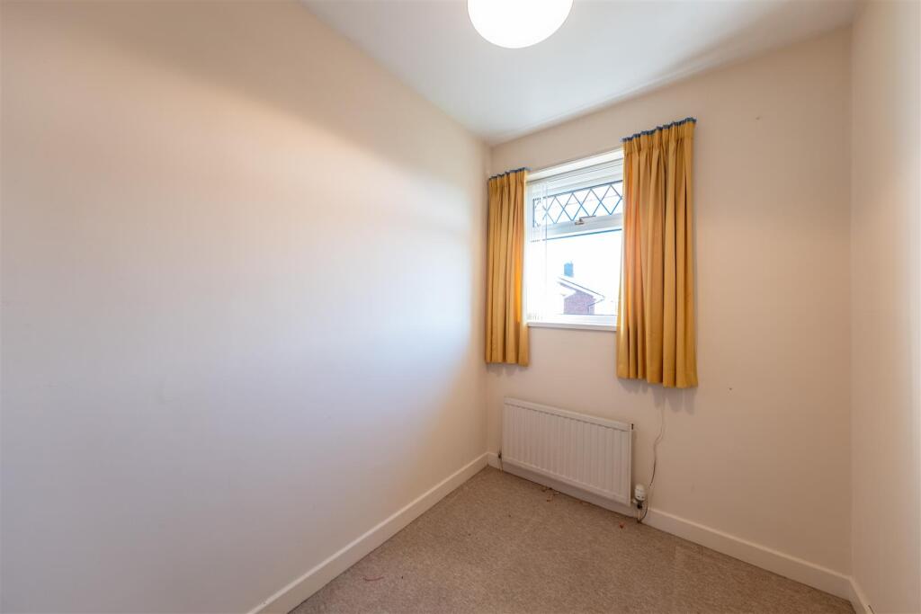 8 Roberts Road-014.jpg