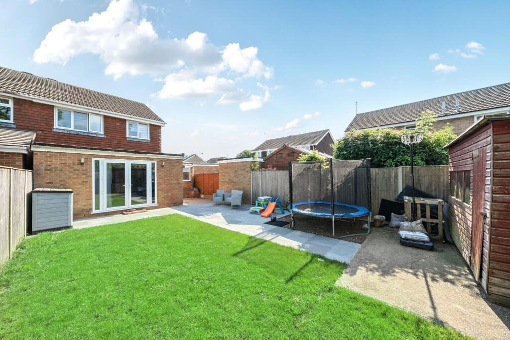 4-6823045d0b4bb-1293939-ARW-44-6823045d0b4bb-12939