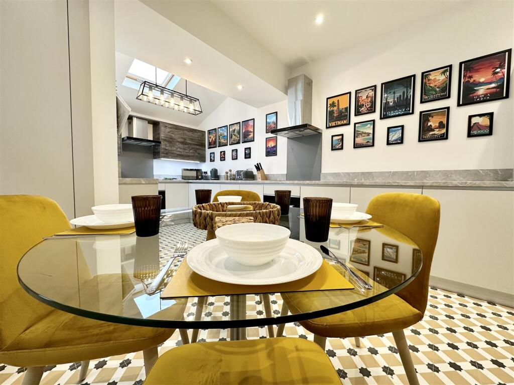 Communal Kitchen Dining Area