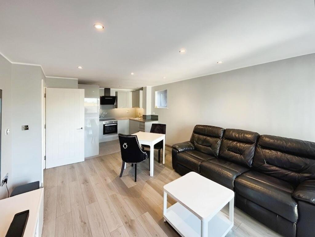 Open Plan Lounge/Kitchen