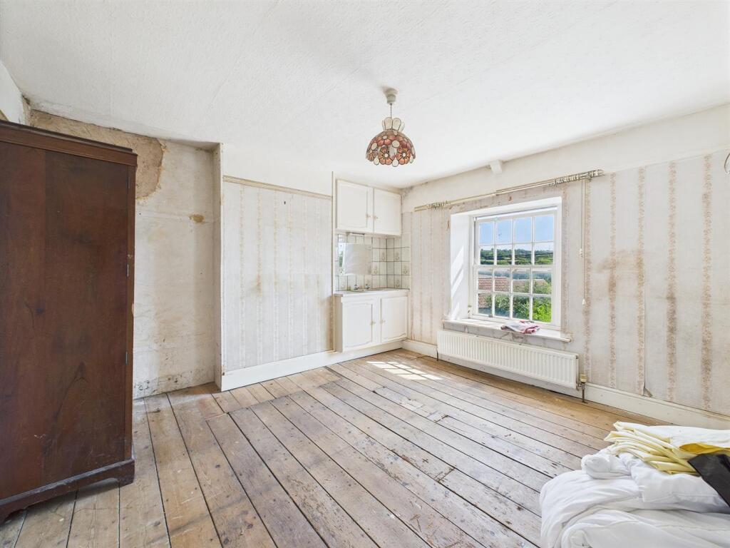 7 - Detached Cottage for Auction, Winford.jpg