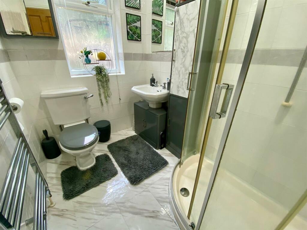 shower room.jpg