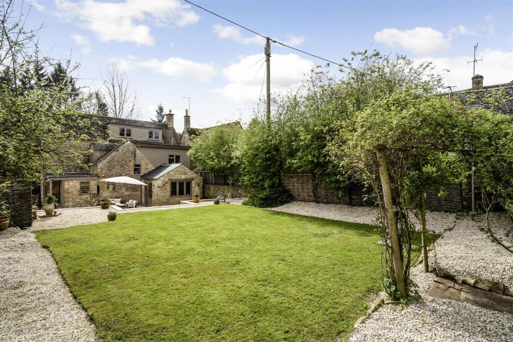 68186_Parkers Cottage Naunton (32).jpg