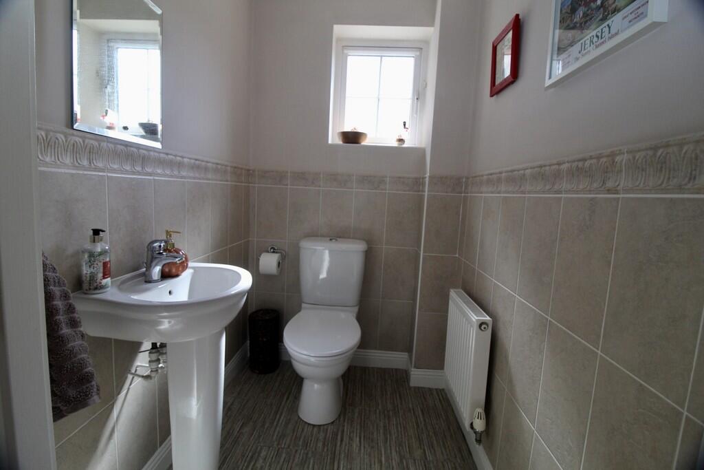 10A49FDA-EAF0-431...