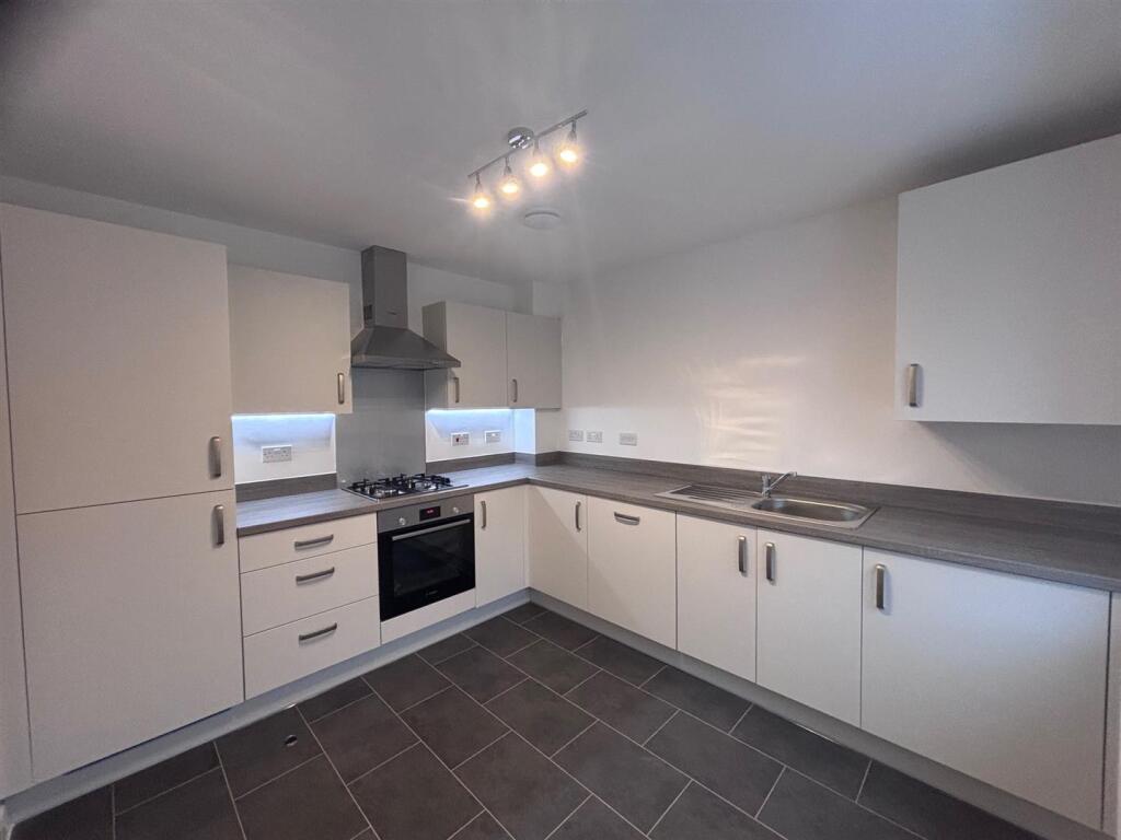 3 Stapleford Close - PIC 01.jpg