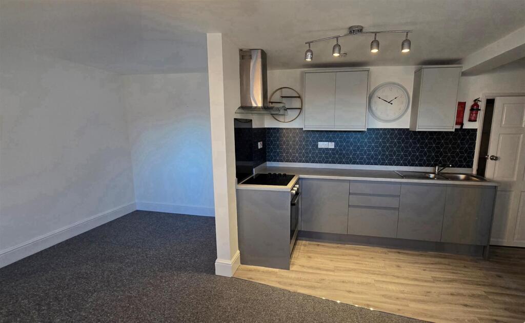 Open plan kitchen-living room (2).jpg