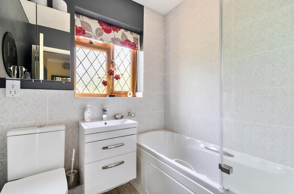 1297252-12-6836dd...