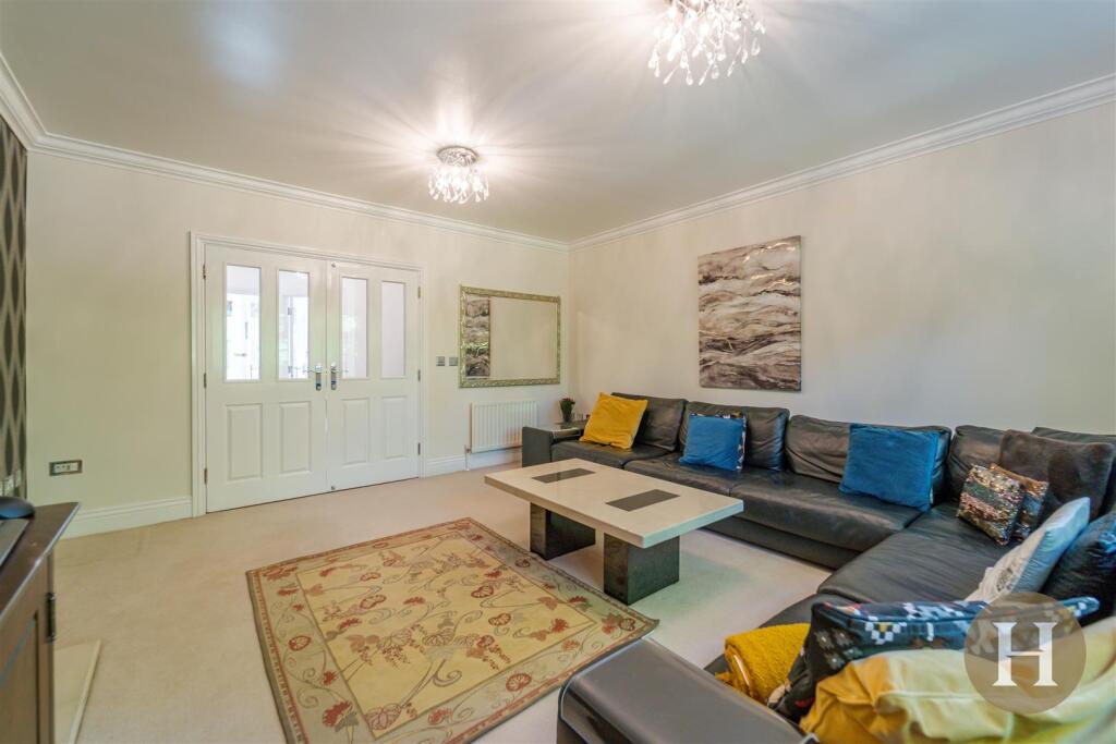 Hadleigh Estate Agents-21.jpg