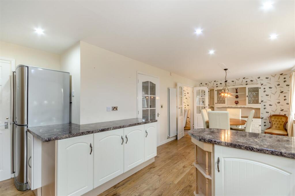 8671139-interior05.jpg