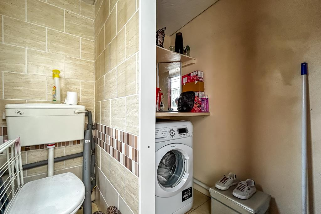 External WC/Utility