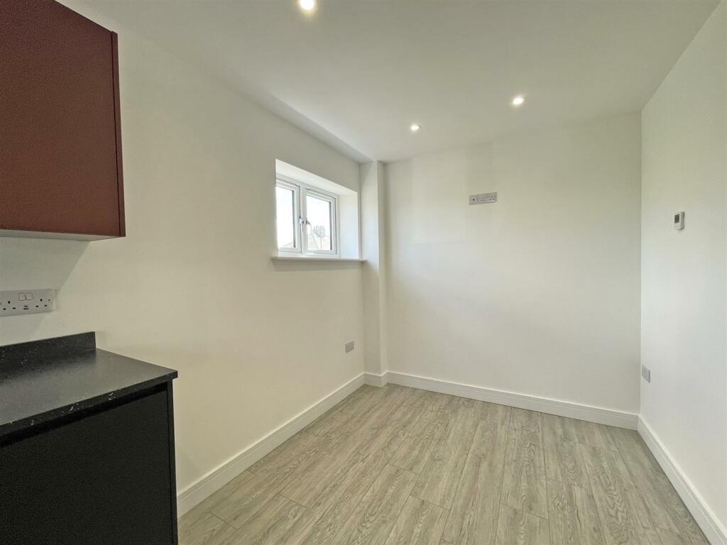 Higher Efford Road 54 - Dining Area.jpg