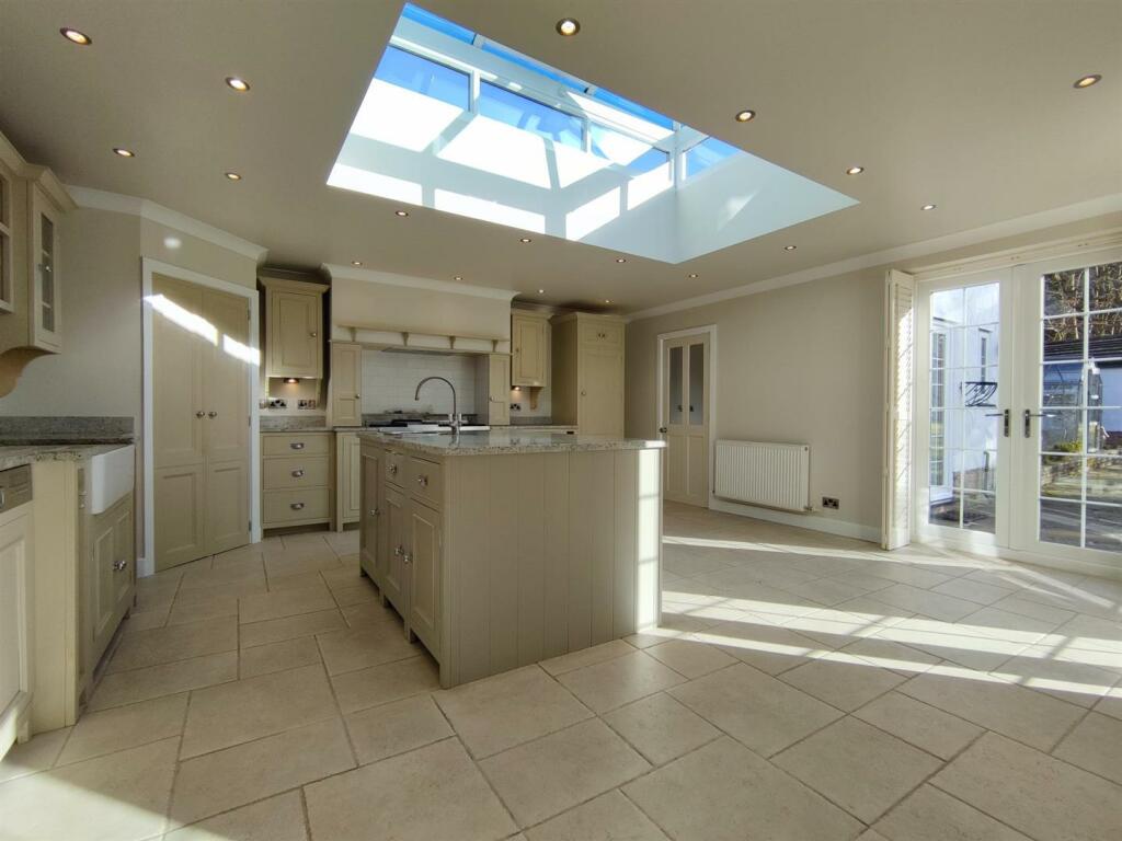 Breakfast Kitchen 4