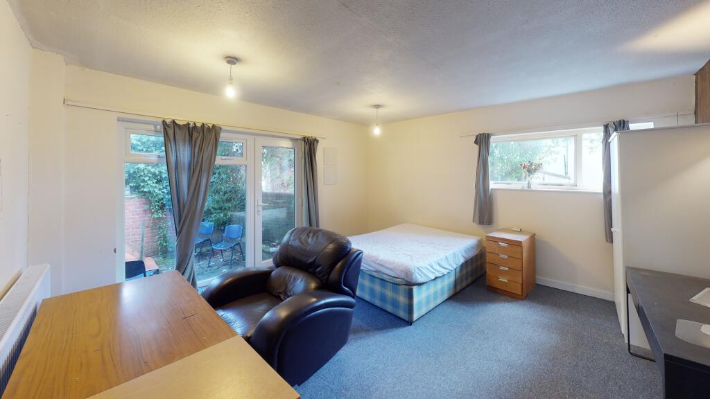 2-Elton-Road-Bedroom