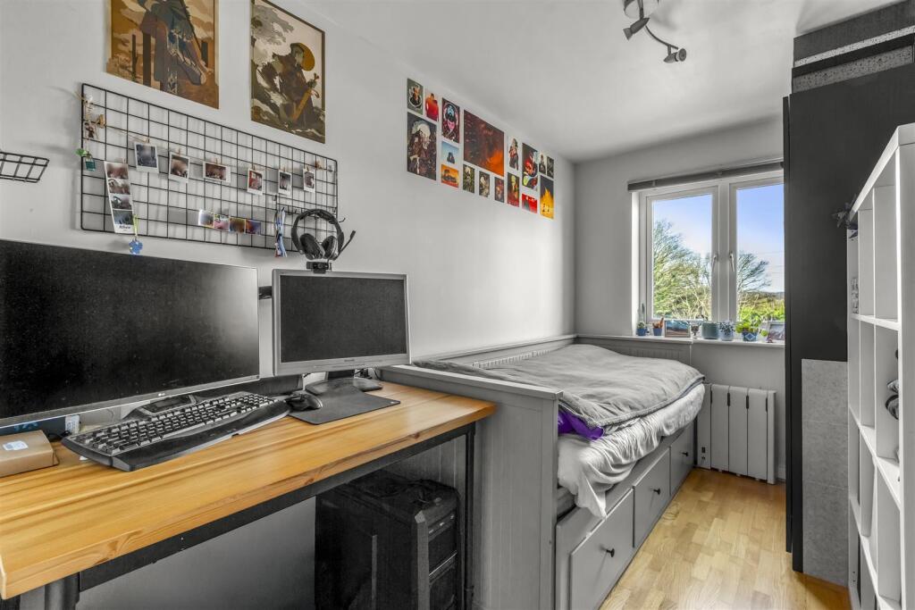 12 Ives House, Ercolani Ave, HP13 7FZ-8.jpg
