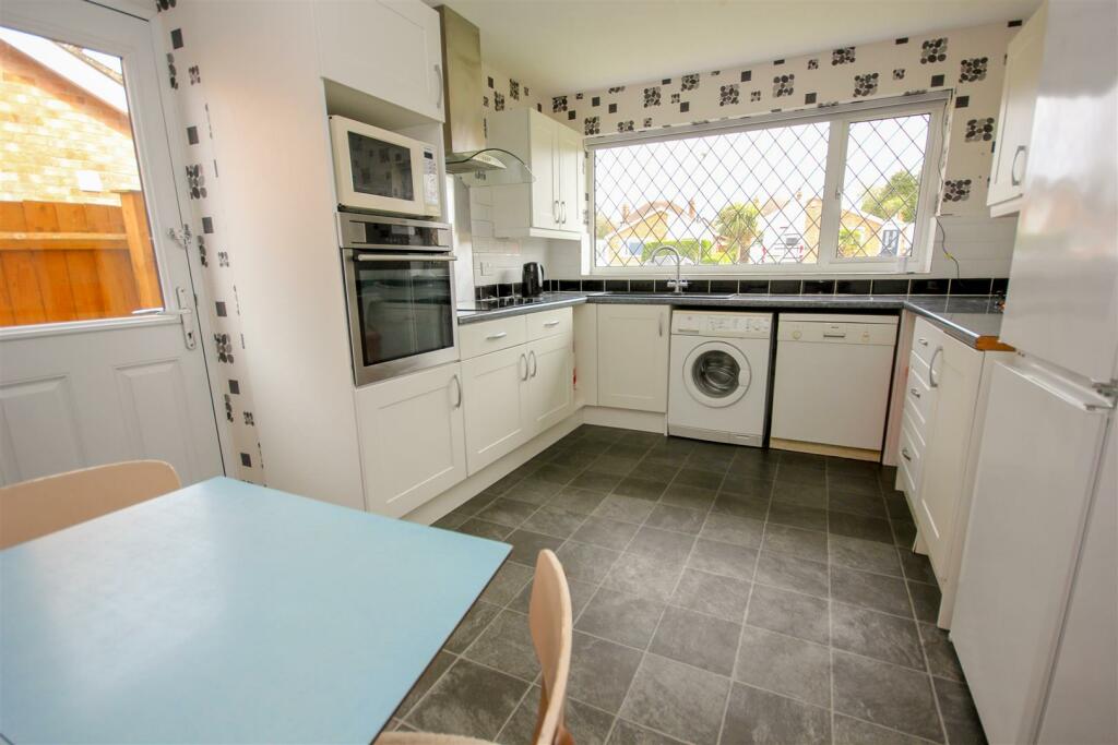 Kitchen Breakfast.jpg