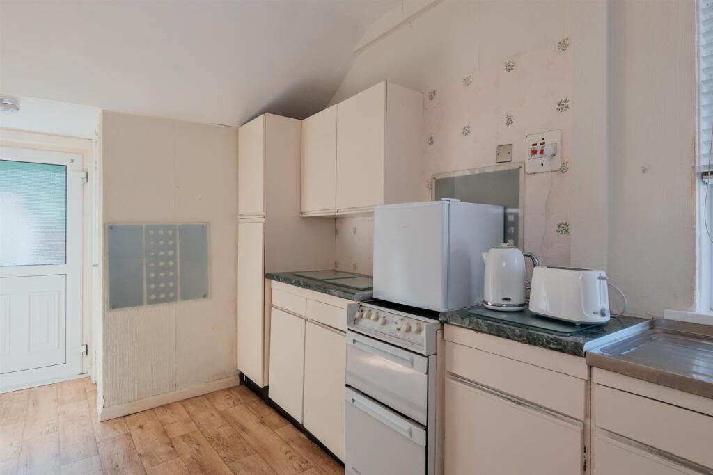 007-56 Waverley Drive Wishaw, ML2 7JW.jpg