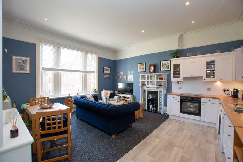 Lounge/Kitchen