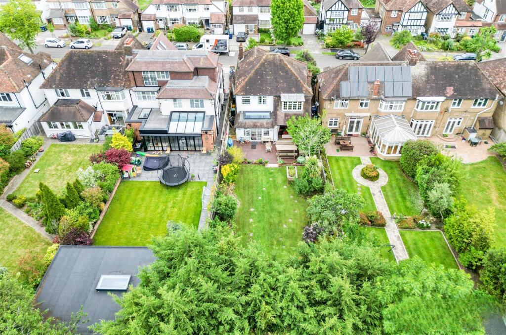 dji_fly_20250611_123150_211_1749643433144_photo.jp