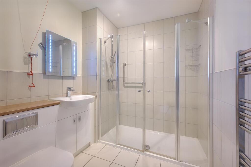 8538943-interior09.JPG