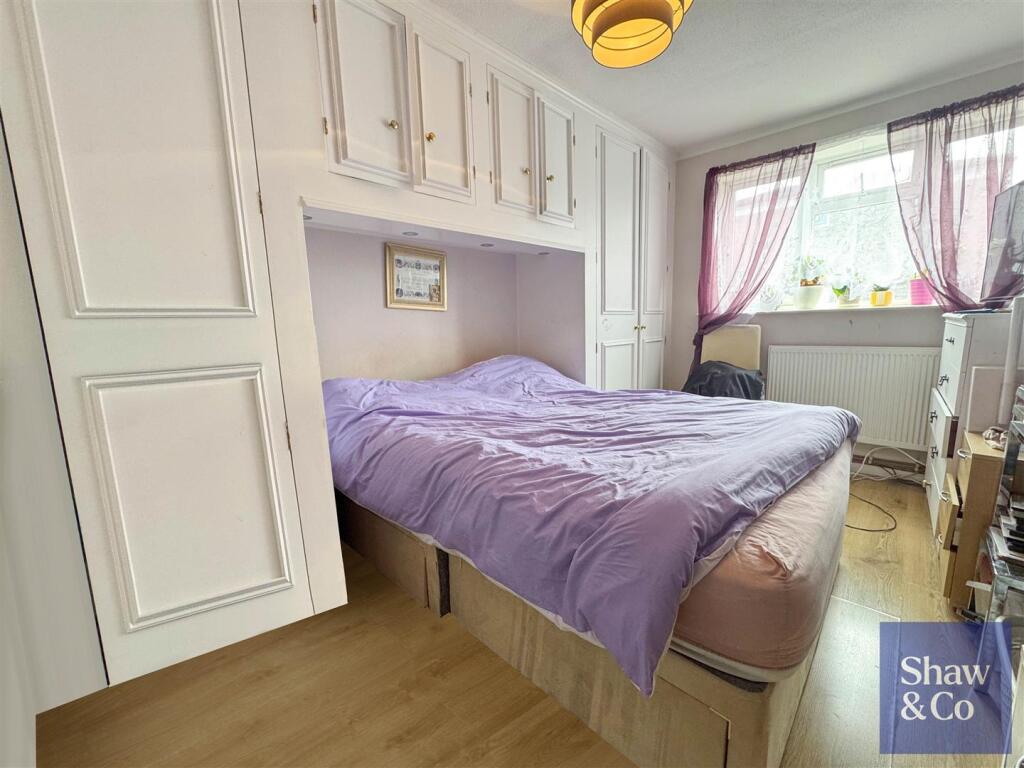 Bed 2.jpeg