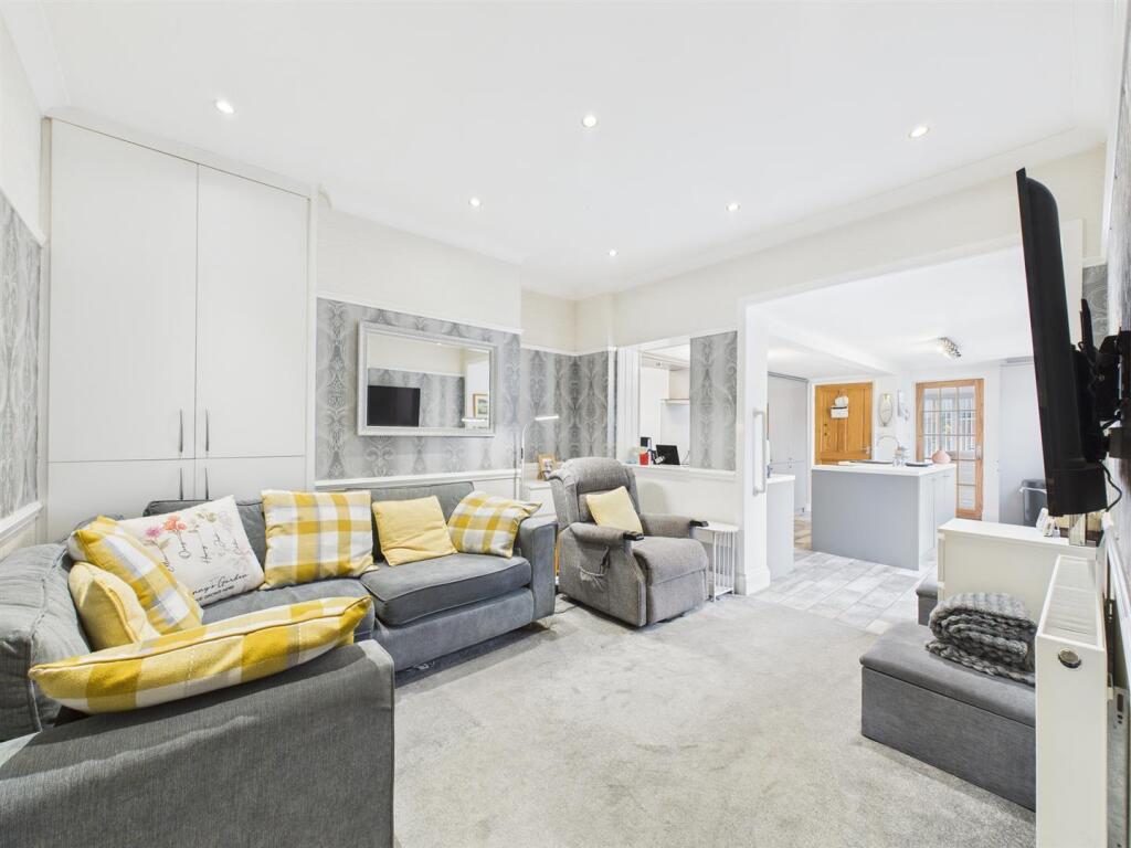 Sitting room: