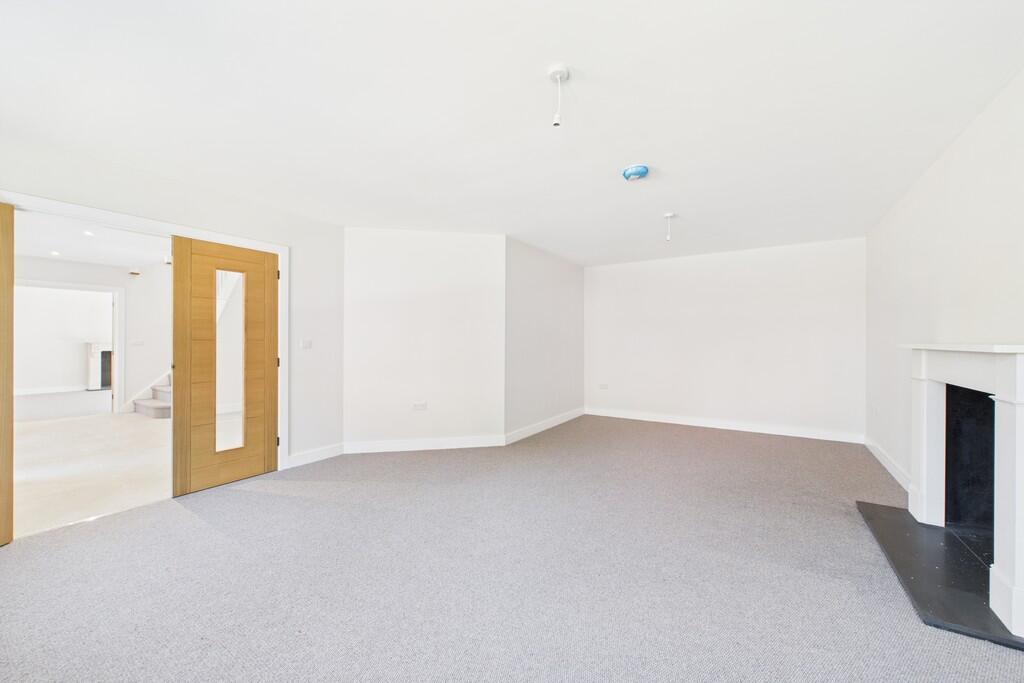 CAM01689G0-PR0456...